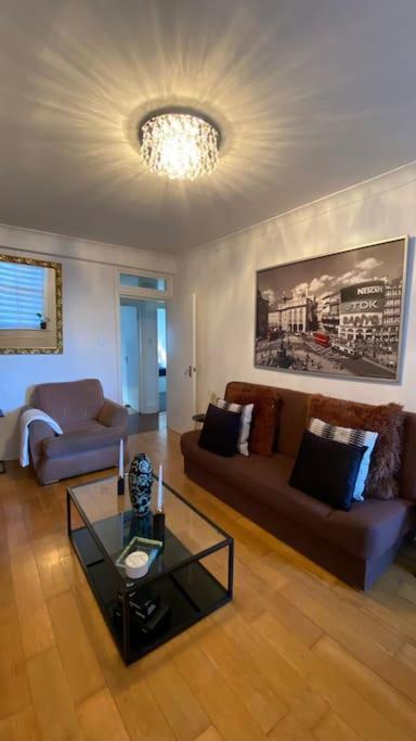2 Bedroom Flat In Camberwell Green - Central Location With Excellent Connections To Tourist Attractions And Main London Airports Exteriör bild