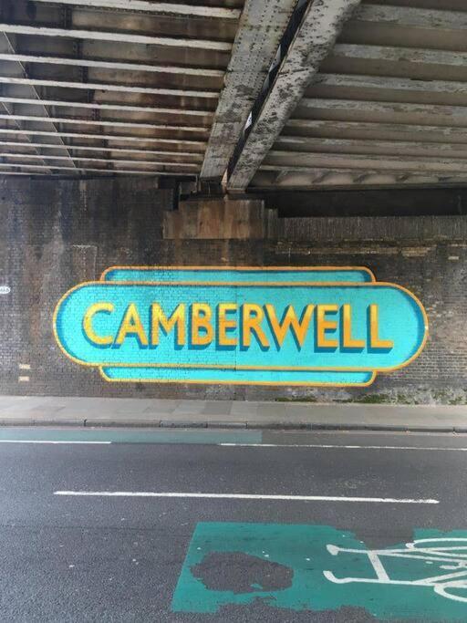 2 Bedroom Flat In Camberwell Green - Central Location With Excellent Connections To Tourist Attractions And Main London Airports Exteriör bild
