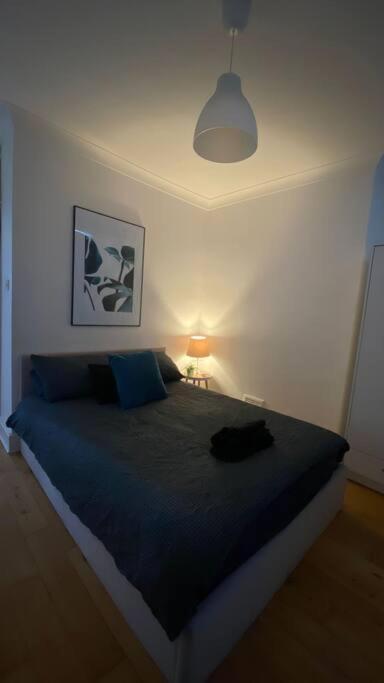2 Bedroom Flat In Camberwell Green - Central Location With Excellent Connections To Tourist Attractions And Main London Airports Exteriör bild