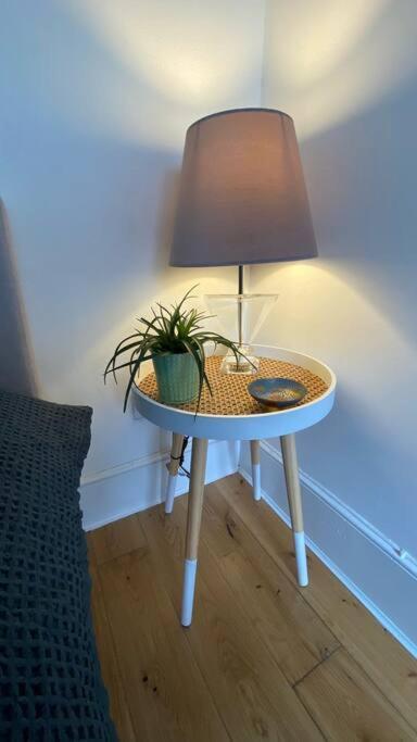 2 Bedroom Flat In Camberwell Green - Central Location With Excellent Connections To Tourist Attractions And Main London Airports Exteriör bild